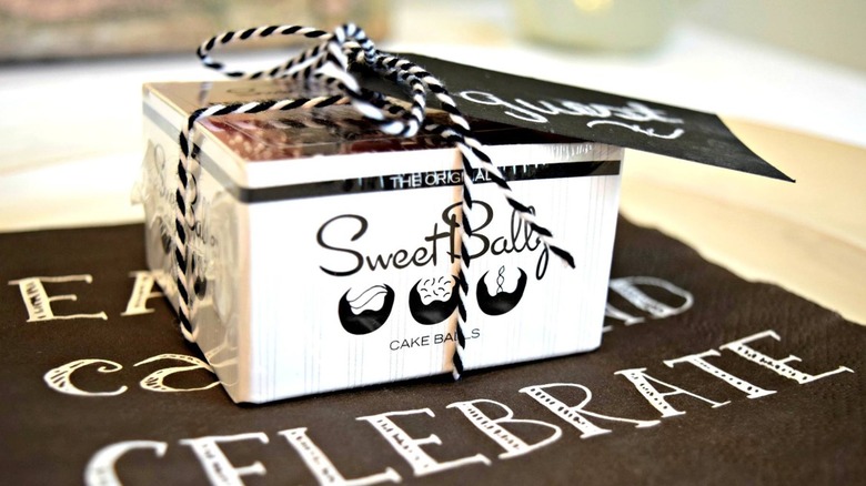 Example of a decoratively wrapped Sweet Ballz box for a wedding