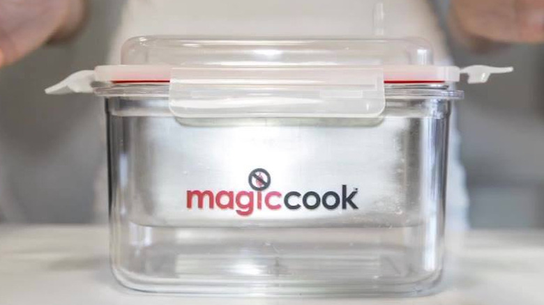 Magic Cook closeup