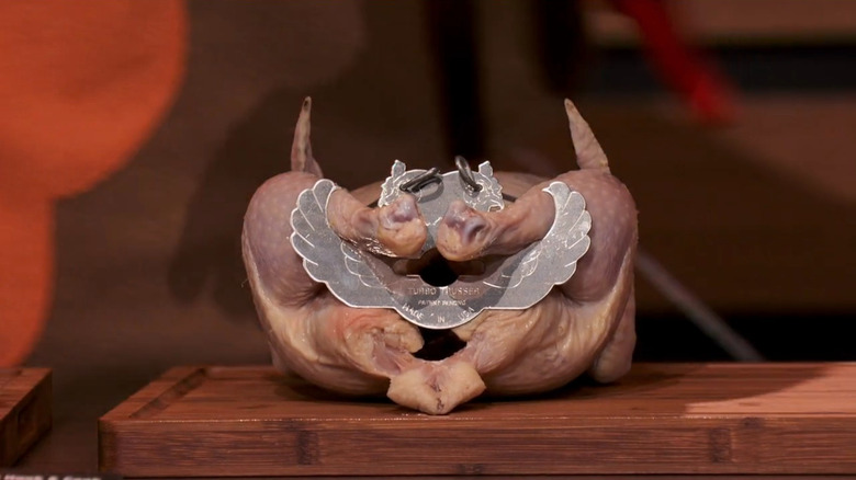 Turbo Trusser on raw poultry