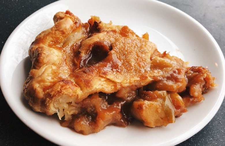 Random Order Pie Bar (Portland, Oregon)