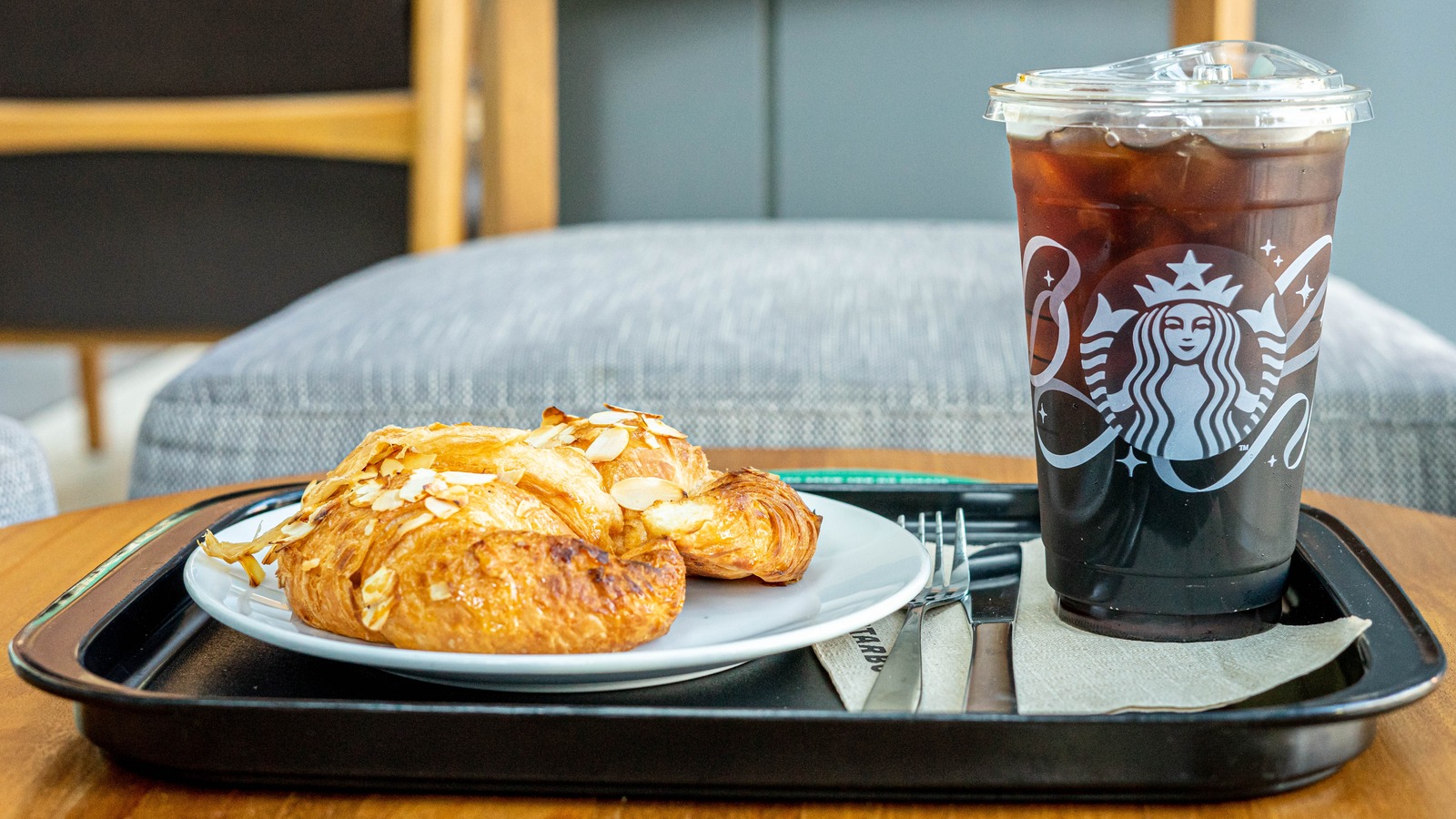 Which Is The Best Pastry At Starbucks? Here's What Starbucks Regulars