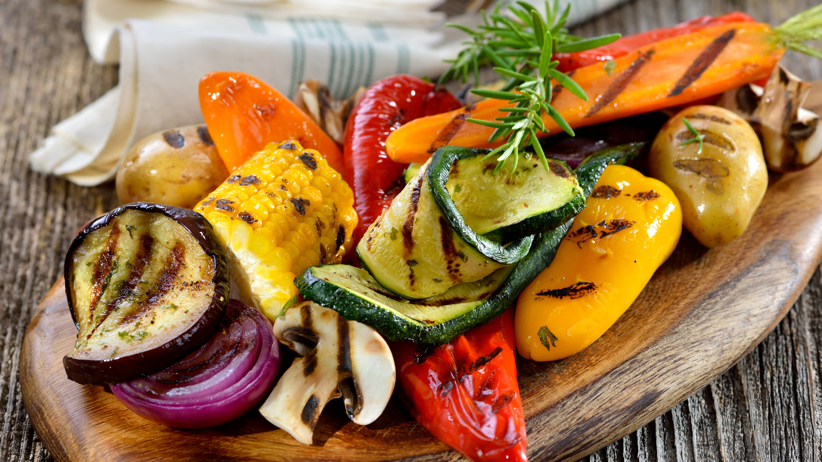 Why Aren't Your Veggies Grilling Correctly? You're Skipping A Vital Step - Vimarsana News
