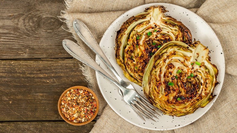 Grilled green cabbage slices