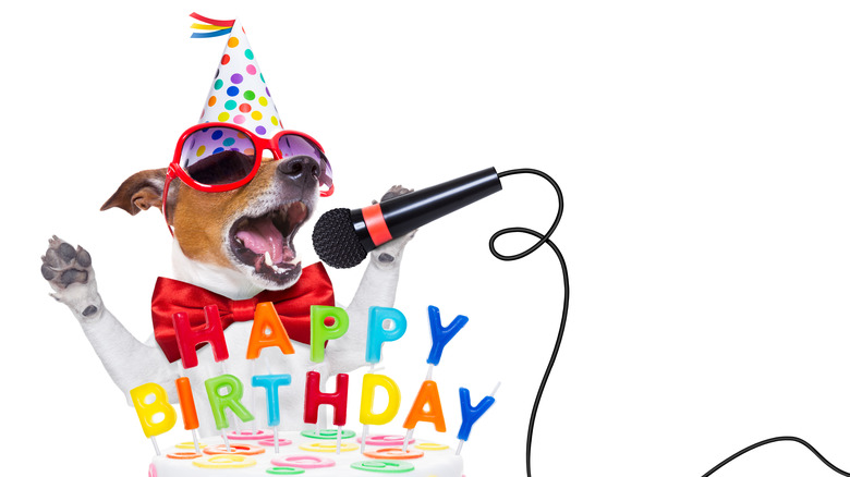 Why Chain Restaurants Weren’t Legally Allowed To Sing Happy Birthday To