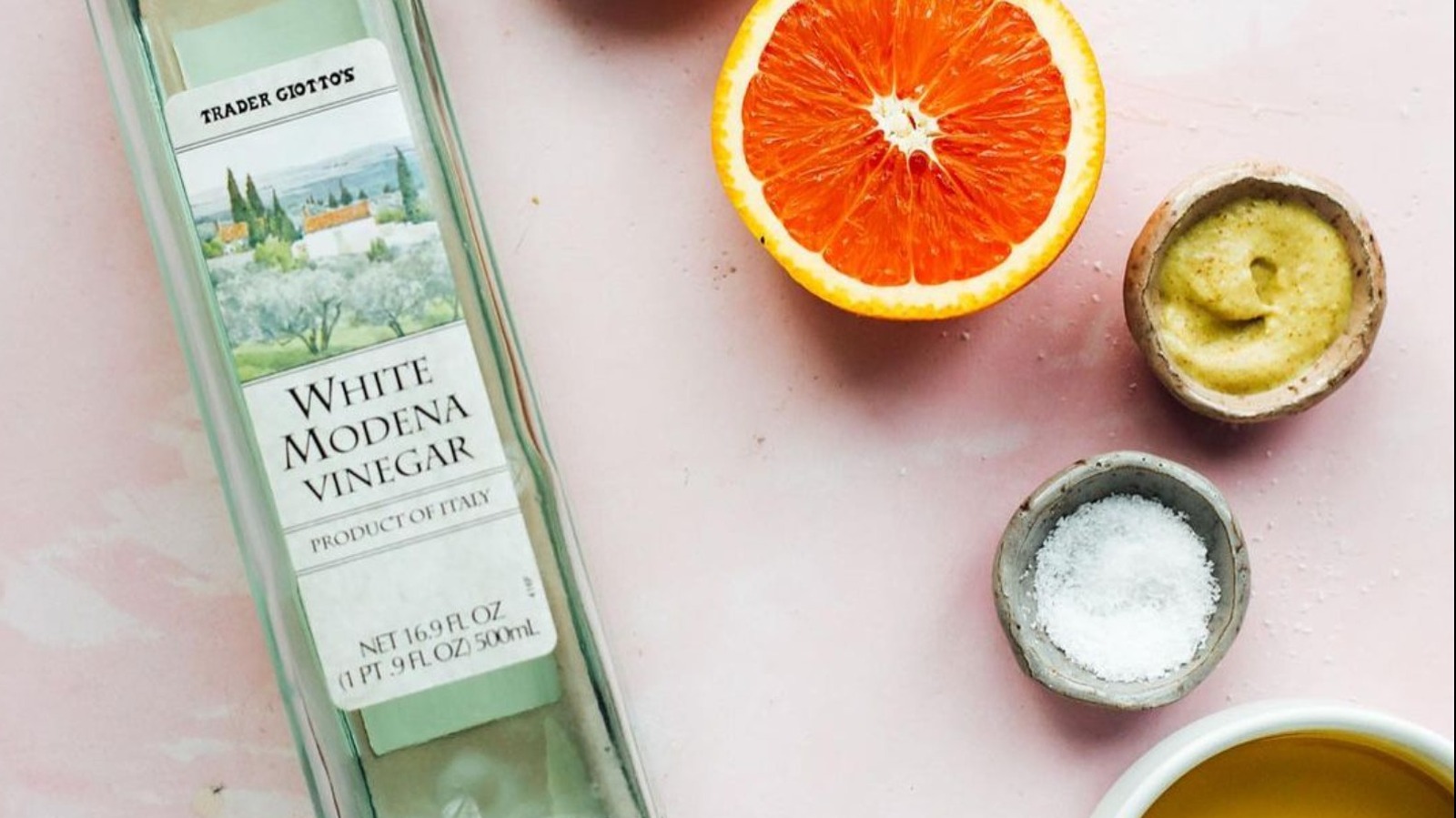 Why Chefs Prefer White Balsamic Vinegar To The Regular Stuff