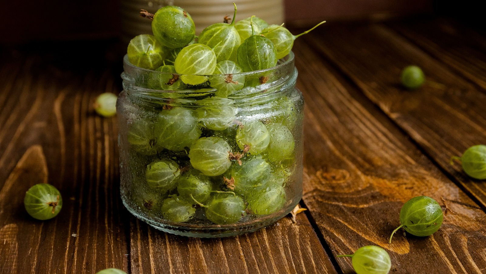 Why Gooseberries Are A Key Ingredient For The Perfect Pork Roast