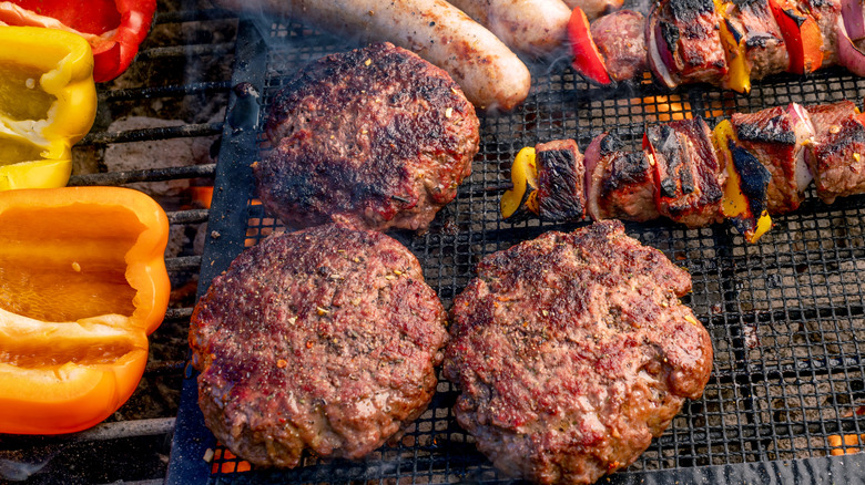 How to Grill Burgers on a Charcoal Grill 
