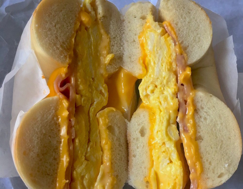 #8 Country Hot Bagels, Fort Salonga