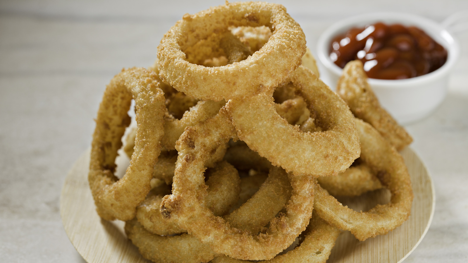 Why McDonald's Will Never Sell Onion Rings, According To A Former Chef