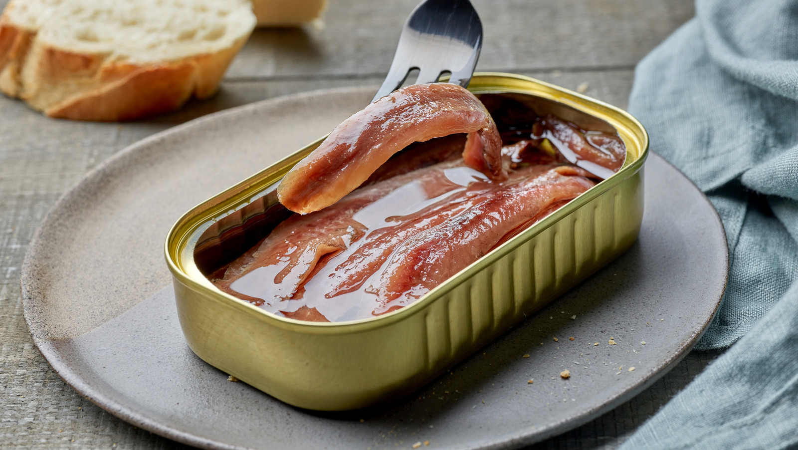 Why Oil-Packed Anchovies Are The Best Choice For Caesar Salad Why Oil-Packed Anchovies Are The Best Choice For Caesar Salad