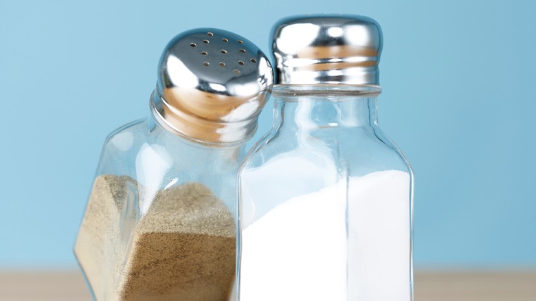 https://www.thedailymeal.com/img/gallery/why-the-heck-do-we-use-salt-pepper/intro-1672860559.jpg