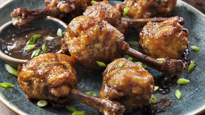 chicken lollipops with dipping sauce