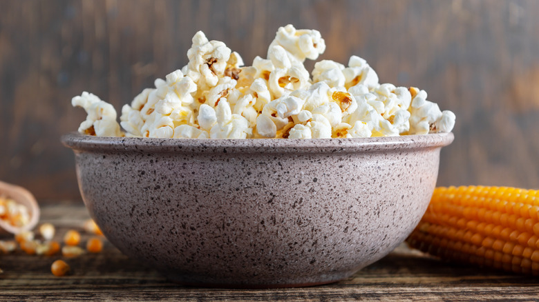 bowl of cooked popcorn