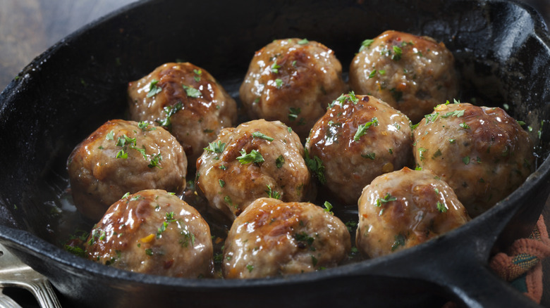 meatballs in cast iron skillet