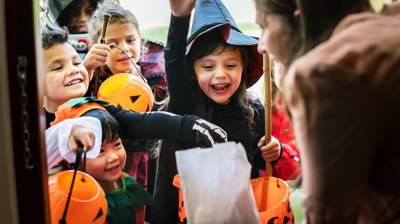 Kids in costumes trick or treating