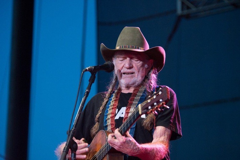 Willie Nelson Is Hosting a Celebrity Chefs Potluck at His Texas Ranch