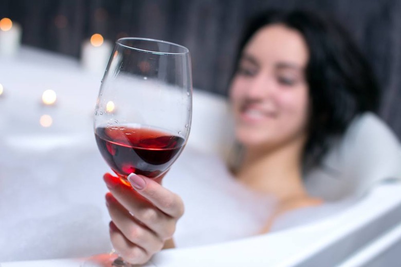 Woman Breaks Into Home to Enjoy a Nice Bath and a Bottle of Wine 