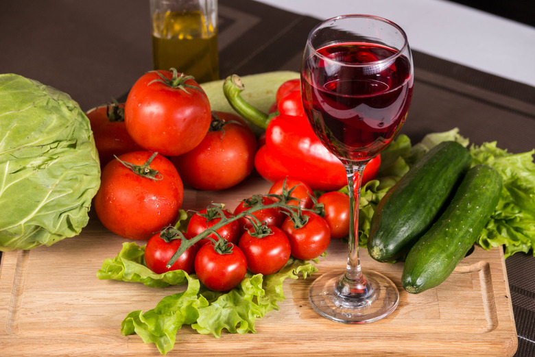Red wine and vegetables