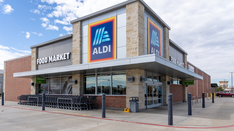 Aldi storefront