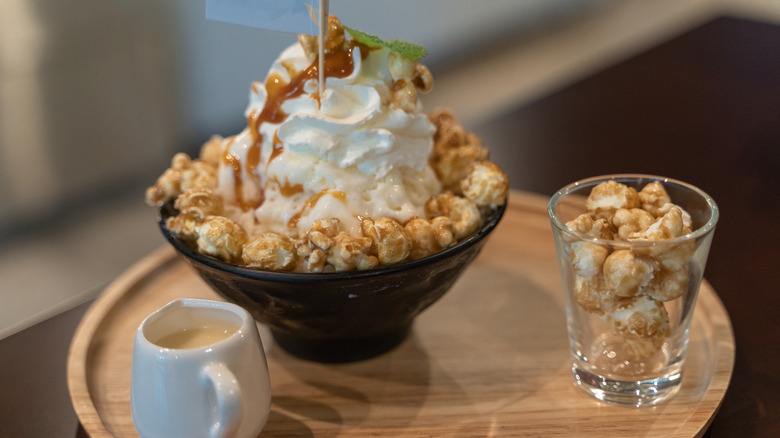 Ice cream with caramel corn