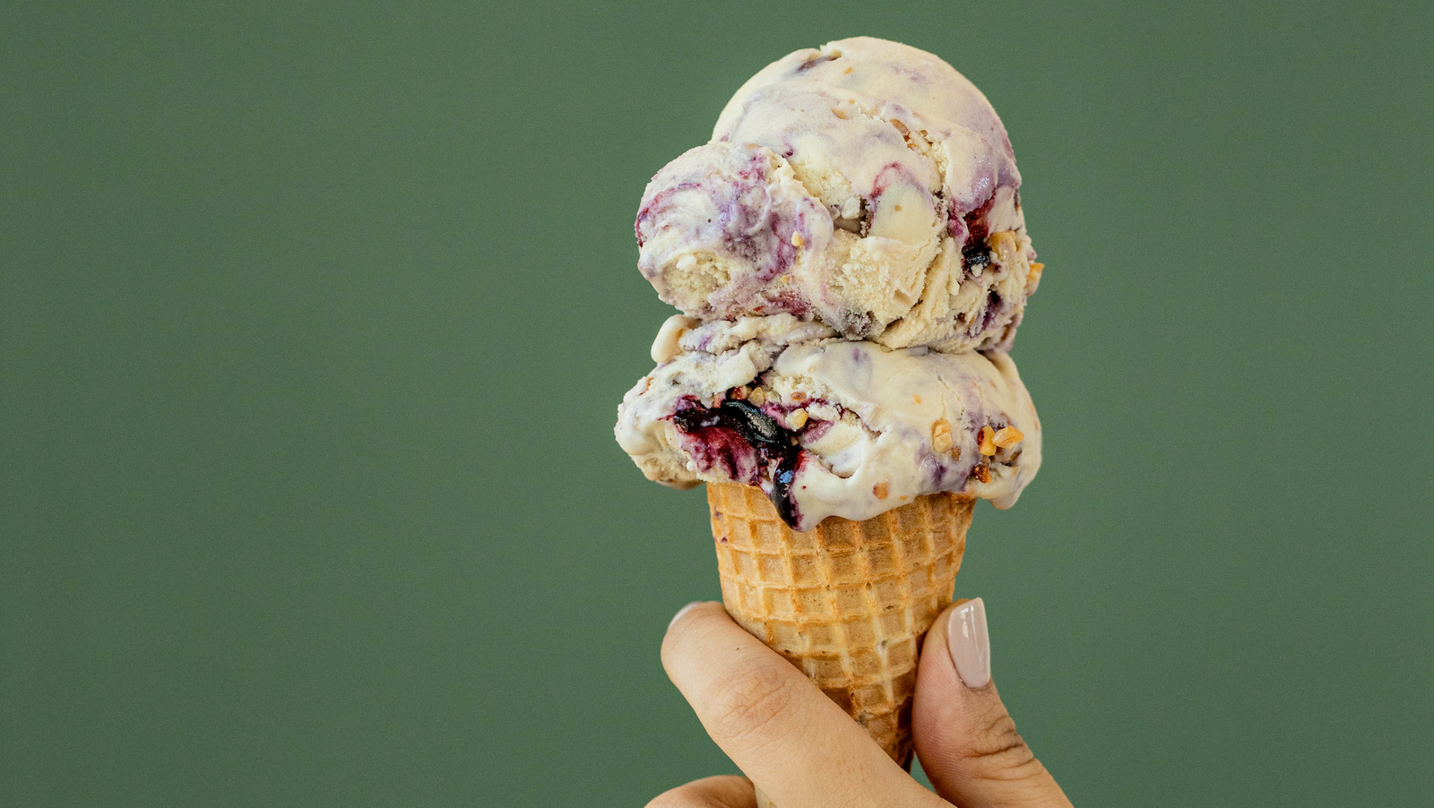 You Only Need 3 Ingredients For A Classic Peanut Butter And Jelly Ice Cream