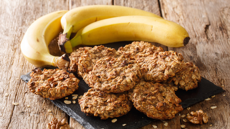 bananas beside oatmeal cookies