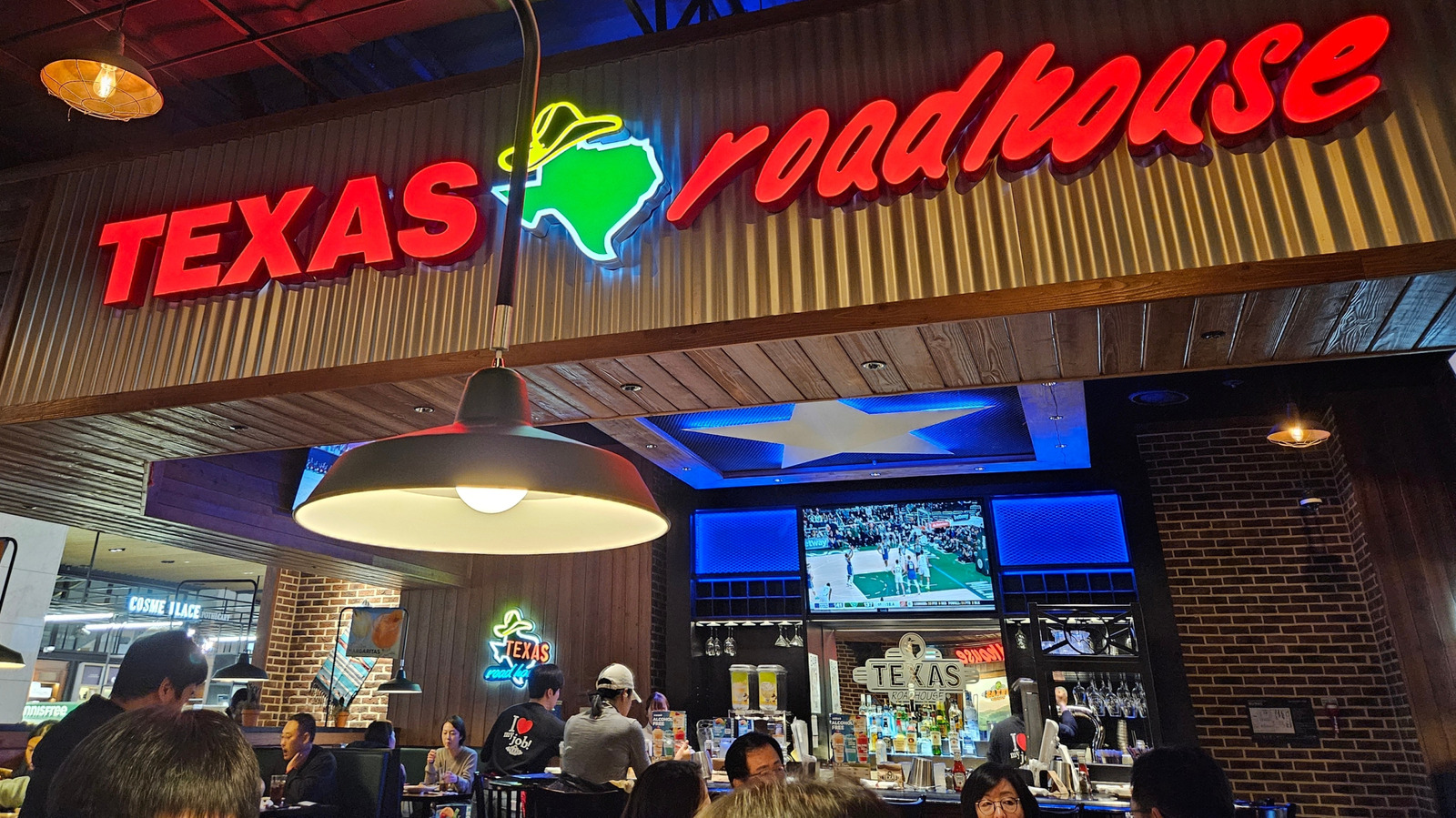 You'll Find Texas Roadhouse Locations In These 10 Countries (Besides The US)