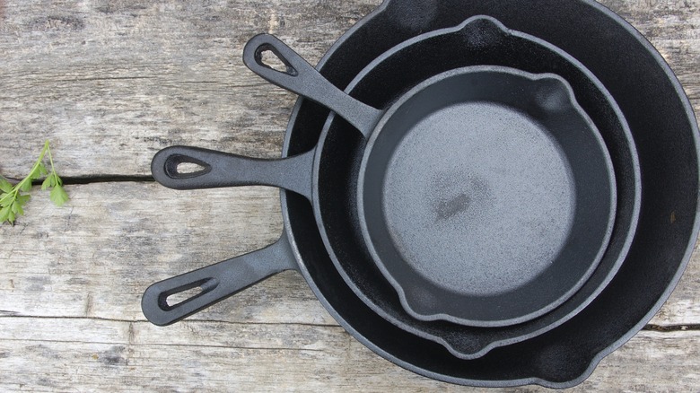 Nested cast iron pans