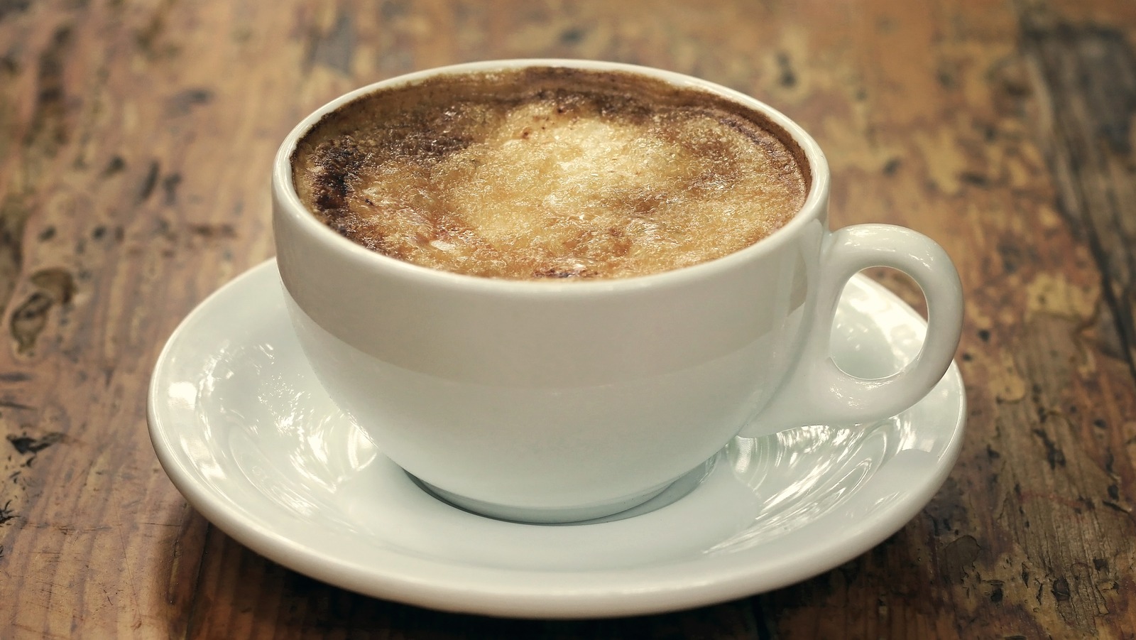 You're Just 2 Steps Away From A Decadent Crème Brûlée Latte - Vimarsana News
