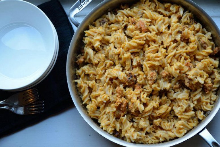 Manchego Mac and Cheese With Fresh Chorizo from The 34 Gooiest