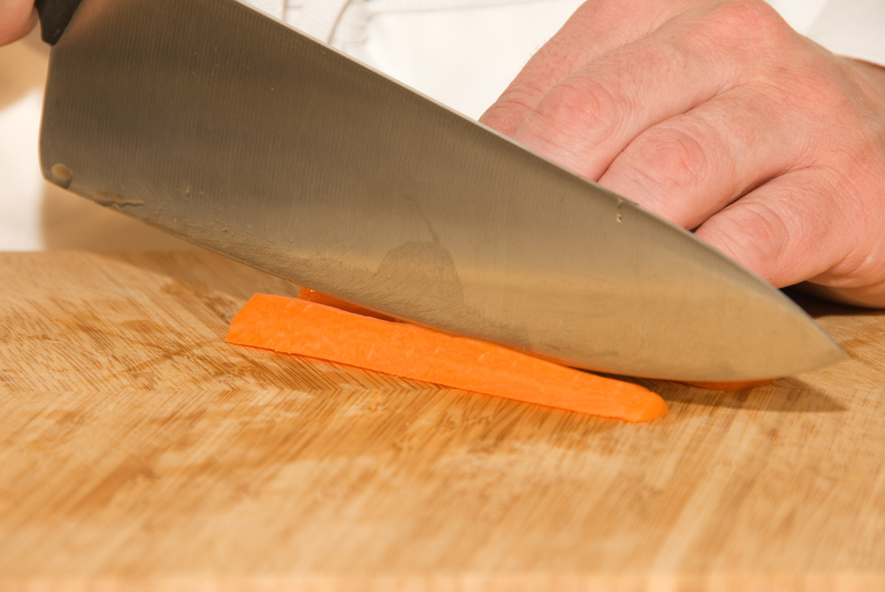 5 Basic Knife Cuts That Will Make You Look Like a Master Chef