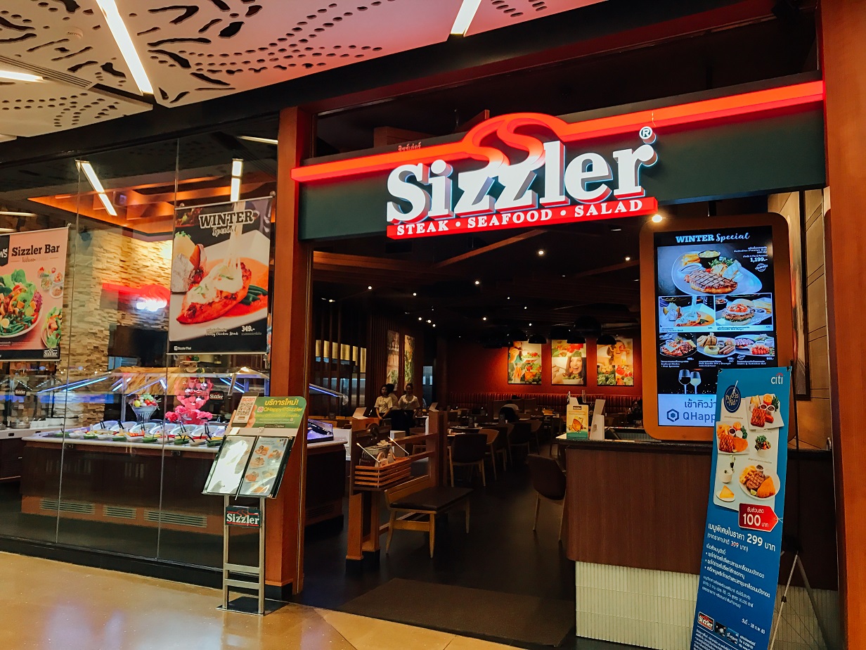 Sizzler, 2000 from 11 Times Chain Restaurants Gave People Food
