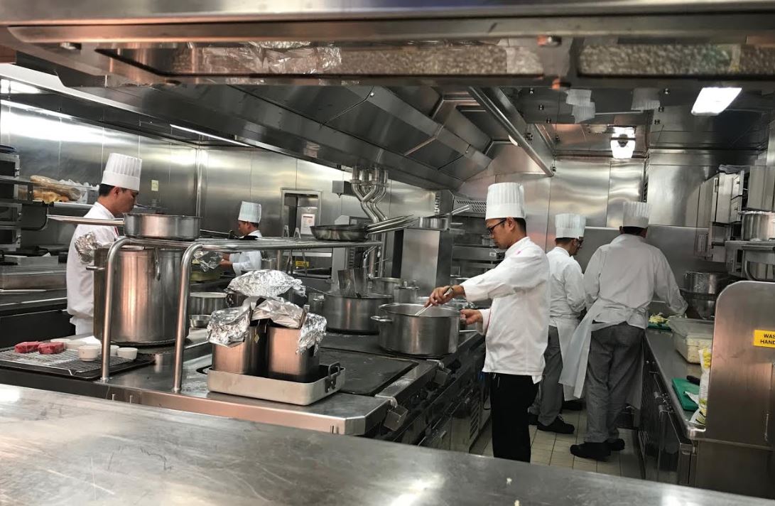What Is the Difference Between Cruise Ship Kitchens and Restaurant
