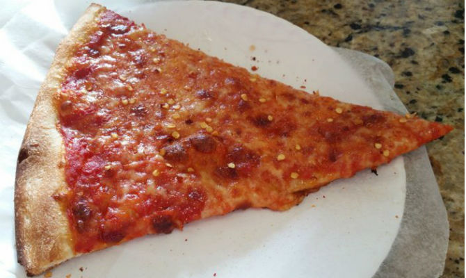 You Won T Believe How Many Calories Are In One Slice Of New York City Pizza