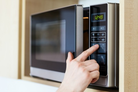 5 Tricks to Thawing Meat in the Microwave