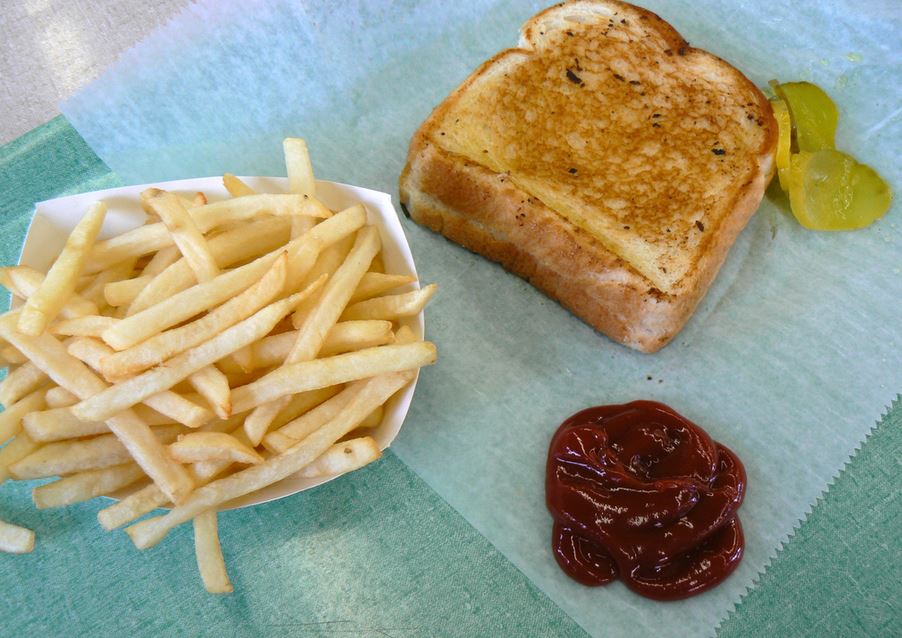 5 Foods That Ketchup Has No Right to Top
